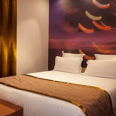 Sixteen Paris Montrouge