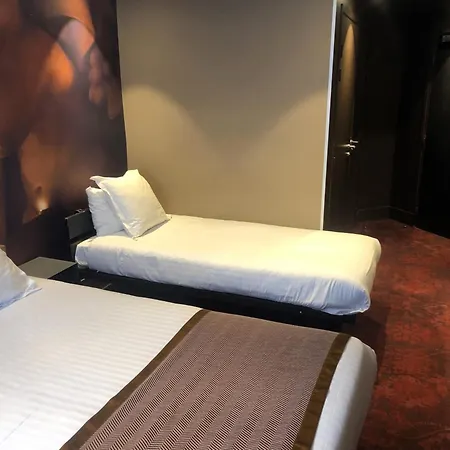 Hotel Sixteen Paris