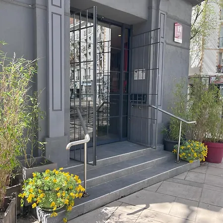 Sixteen Paris Hotel