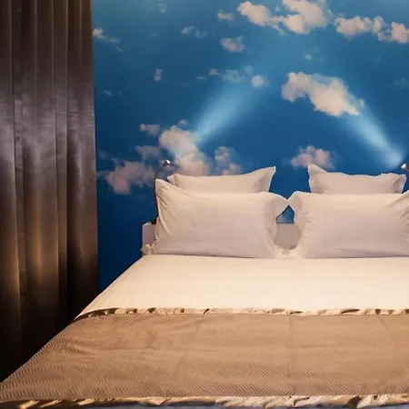 Sixteen Paris Hotel 4*