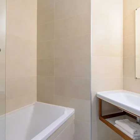 Hotel Sixteen Paris 3*