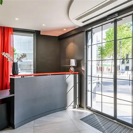 Sixteen Paris Hotel