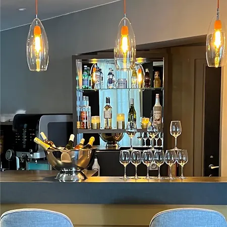 Sixteen Paris Hotel Montrouge