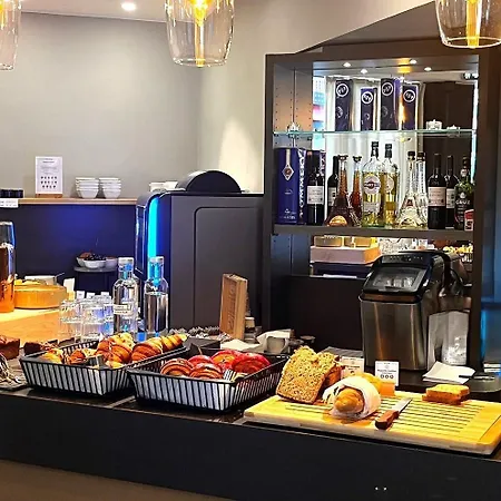 Sixteen Paris 4* Montrouge