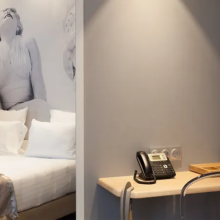 Sixteen Paris Montrouge