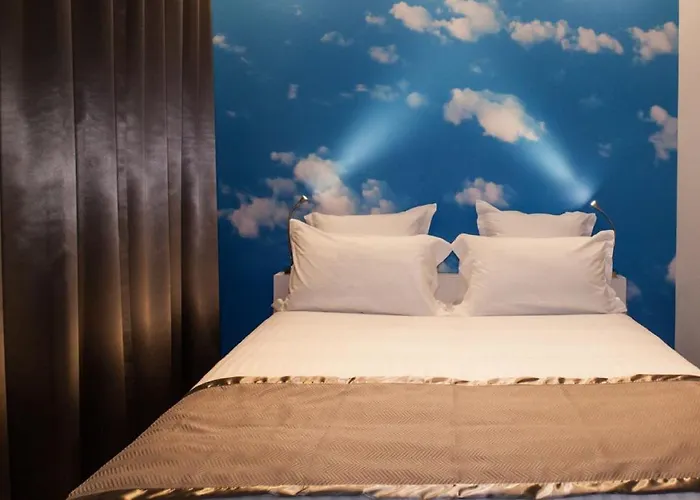Sixteen Paris Hotel 4*