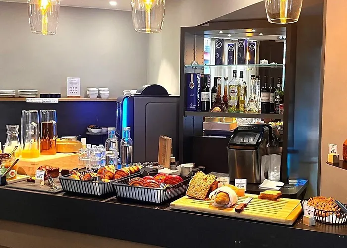 Sixteen Paris 4* Montrouge