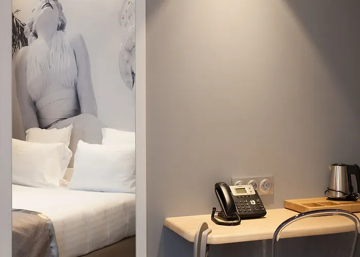 Sixteen Paris Montrouge
